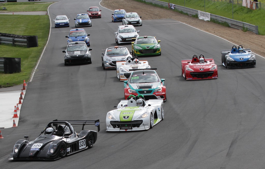 Den hurtige Radical kørte sig hurtigt fri af feltet og det blev til en flot sejr.
(Foto: Motorsporten.dk)